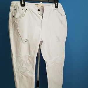 Jean's, white distressed skinny
